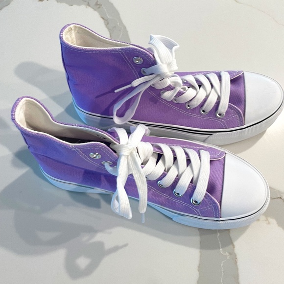 Other - purple off brand converse
